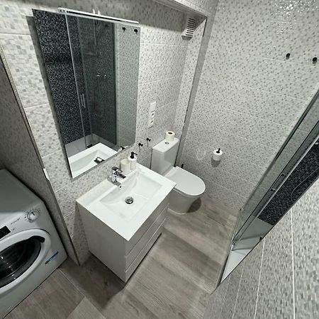 Shelter In Malaga - C1 Apartment Bagian luar foto