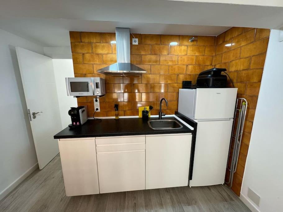 Shelter In Malaga - C1 Apartment Bagian luar foto